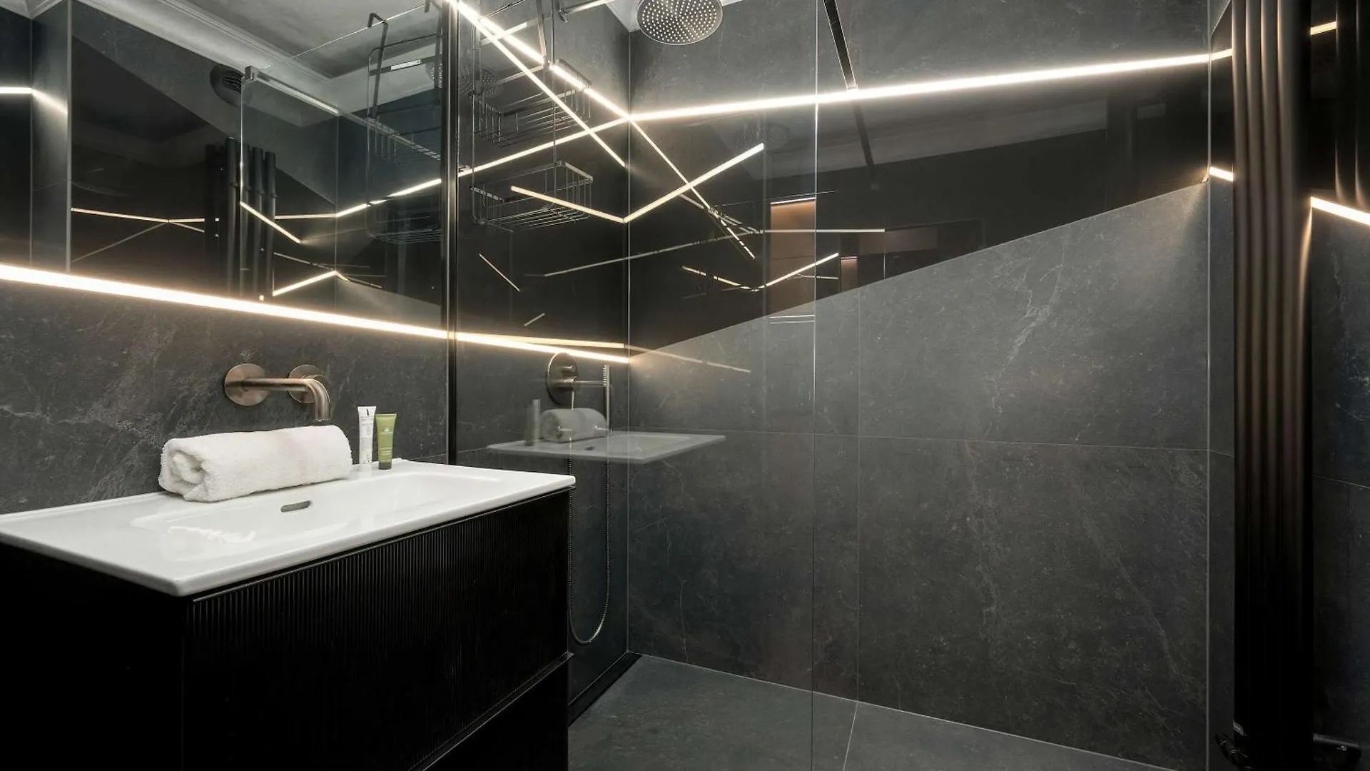 Elegant Studio Close To River With Air Conditioning By Renters Prestige Wroclaw 0*,  Poland