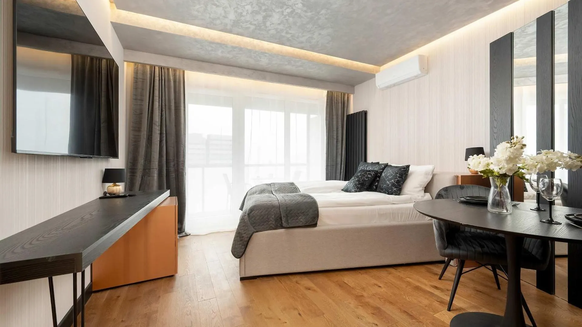 Elegant Studio Close To River With Air Conditioning By Renters Prestige Wroclaw 0*,