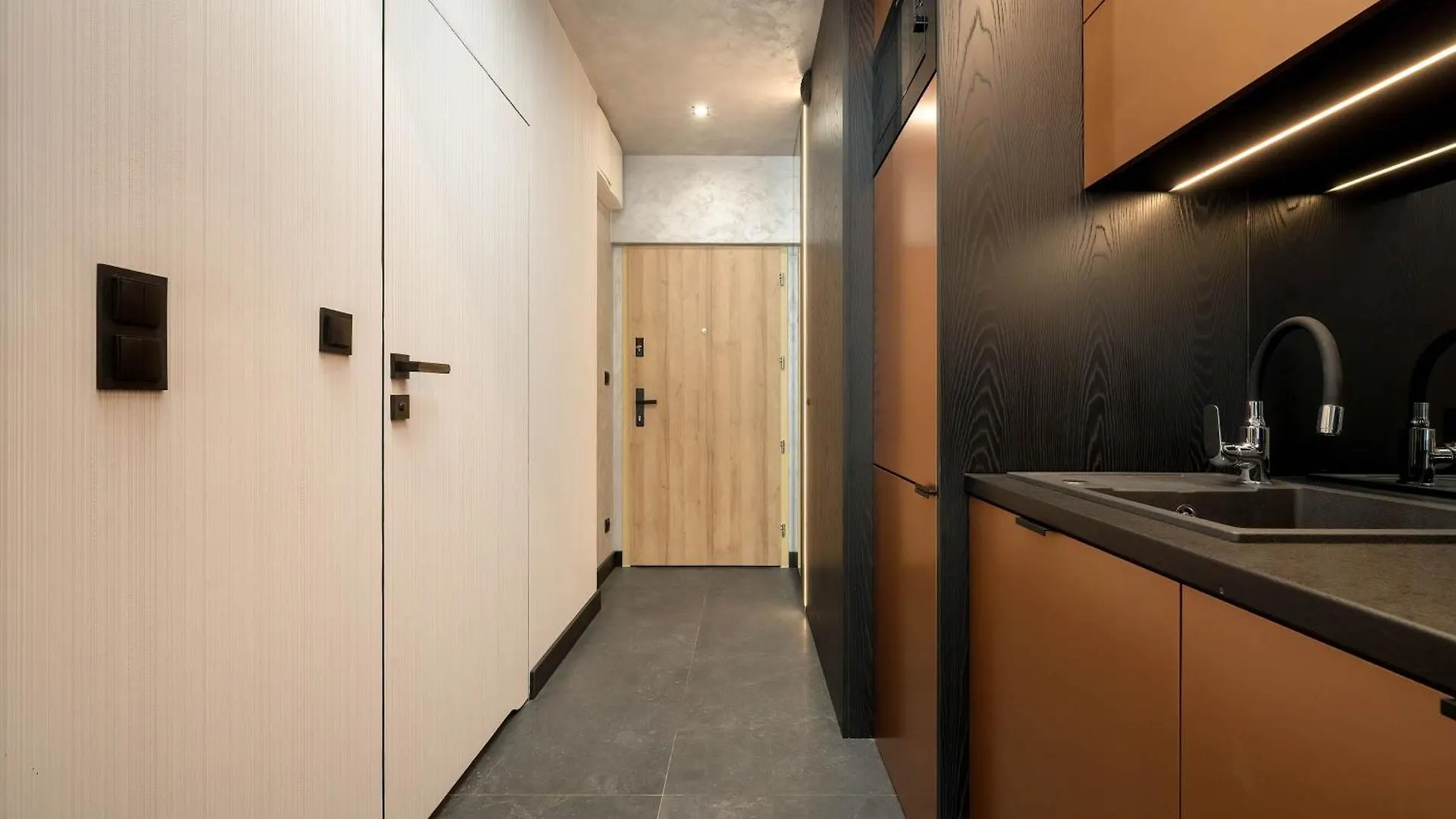 Appartement Elegant Studio Close To River With Air Conditioning By Renters Prestige Wrocław Polen